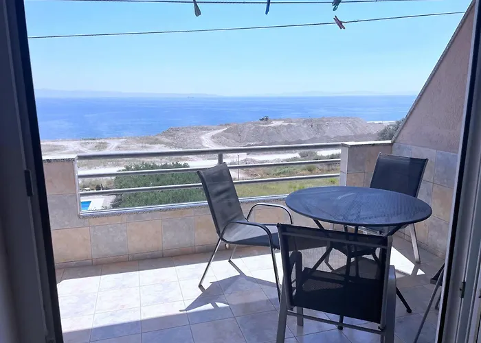 Apartmani Lo- Sunny Sea View
